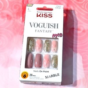 KISS Voguish Fantasy Nails On Point